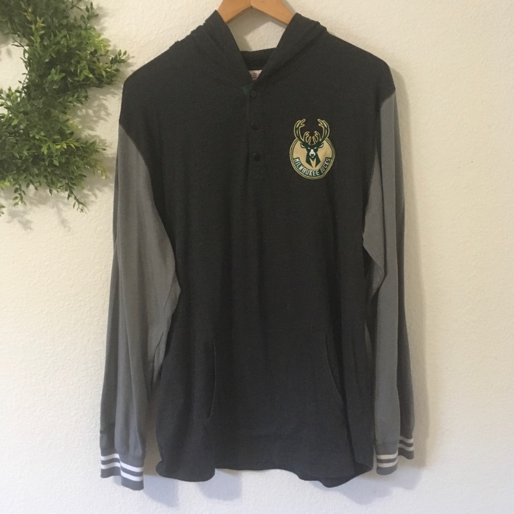 Milwaukee Bucks Gray Hooded Long Sleeve Shirt